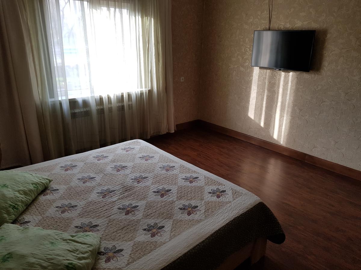 Mini Hotel Leila Ałma Ata Zewnętrze zdjęcie